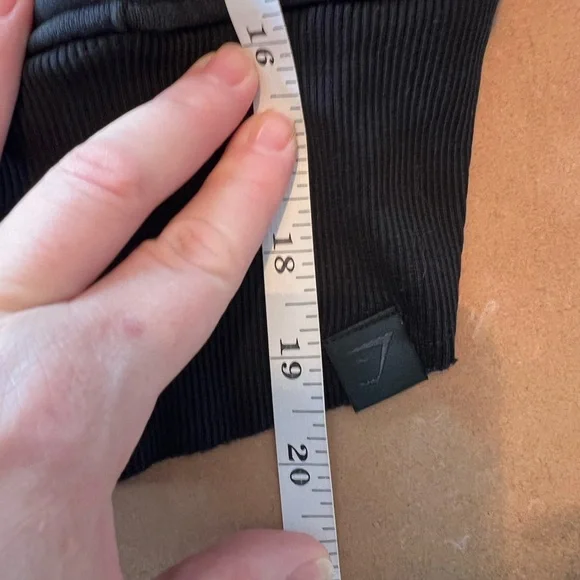 Gymshark x Leana Deeb Sweatshirt in Black size Large - Picture 9 of 9